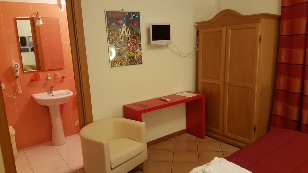 Bed And Breakfast I Vicoletti Di Napoli Exterior foto